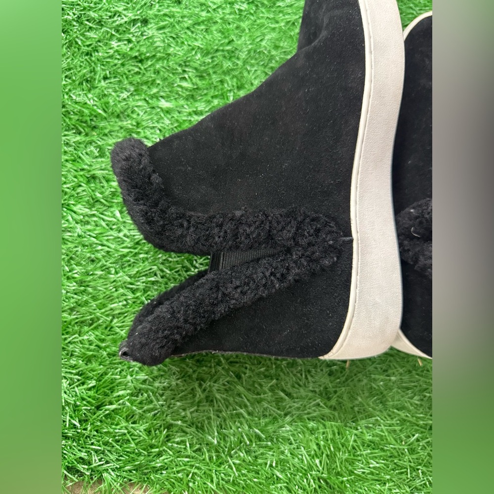 Michael Kors Women's Black Suede Ankle Boots‎ Size 6/6.5 - Picture 2 of 10
